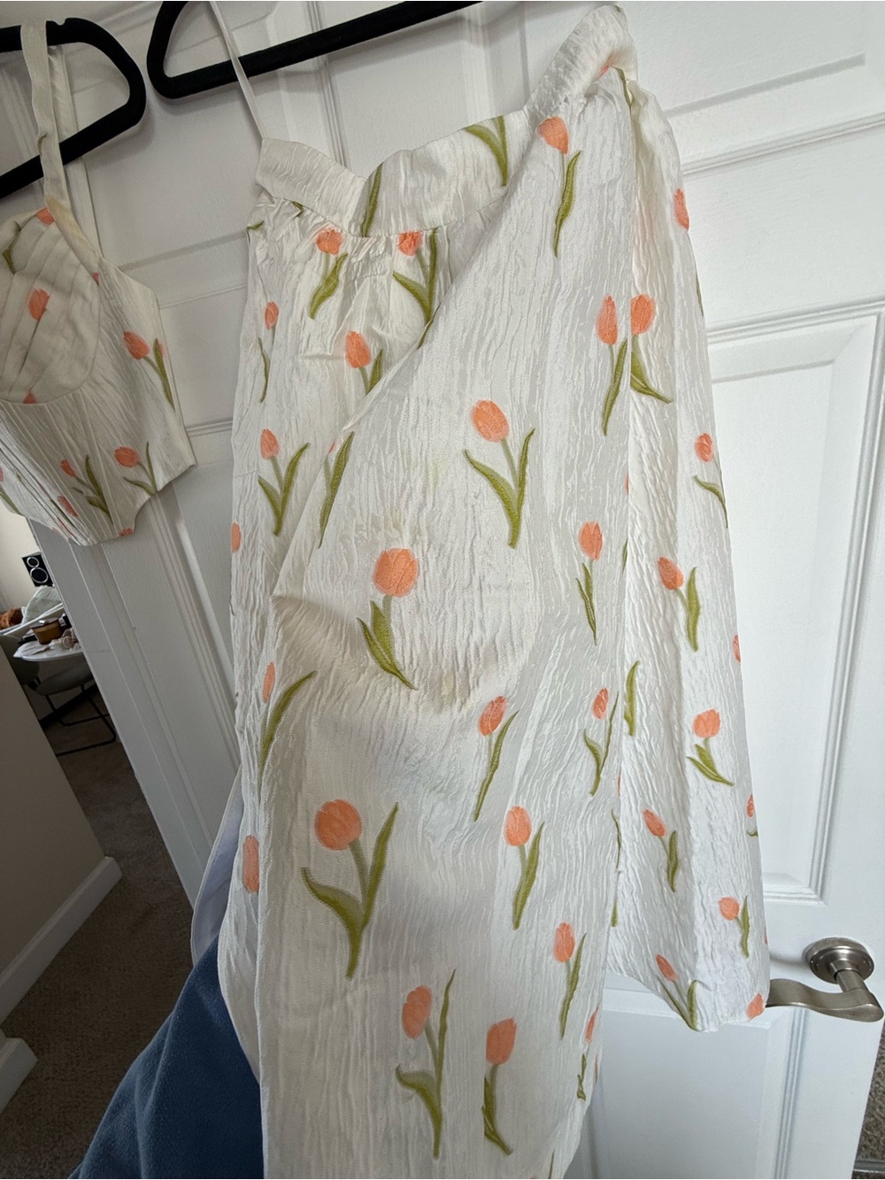 Floral Tulip Print White Matching Set - Feminine Spring Style - Picture 4 of 7